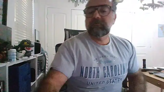 chainjulious online show from 11/11/25, 01:33