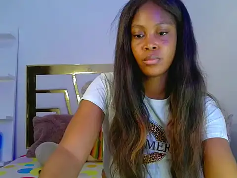 DayanaWood online show from 11/11/25, 02:39