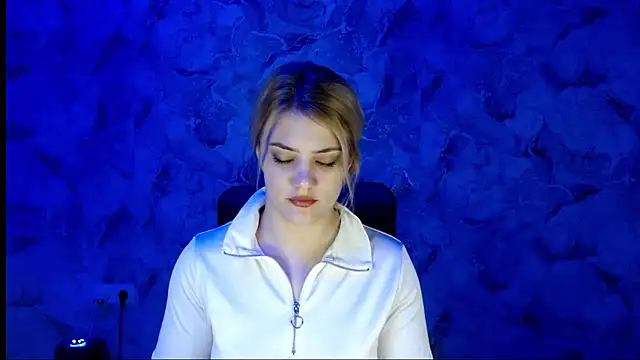 Snapshot of nika_gold1 chatting on 01/14/26, 04:01 nika gold1 online show from 01/14/26, 04:01