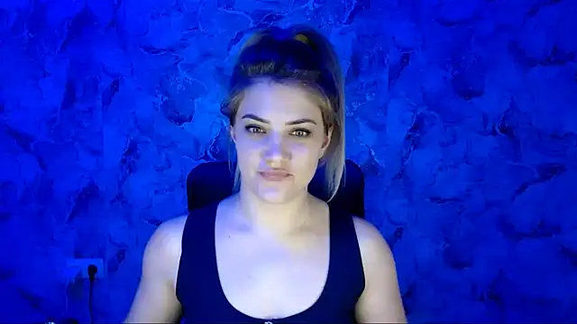 Snapshot of nika_gold1 chatting on 03/15/26, 04:46 nika gold1 online show from 03/15/26, 04:46