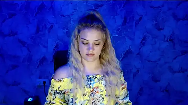 nika gold1 online show from 06/15/26, 02:52
