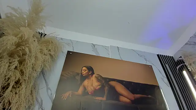 sofhiaa adaams online show from 12/02/25, 10:05