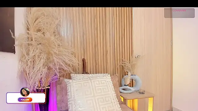 Snapshot of sofhiaa_adaams chatting on 02/13/26, 10:39 sofhiaa adaams online show from 02/13/26, 10:39