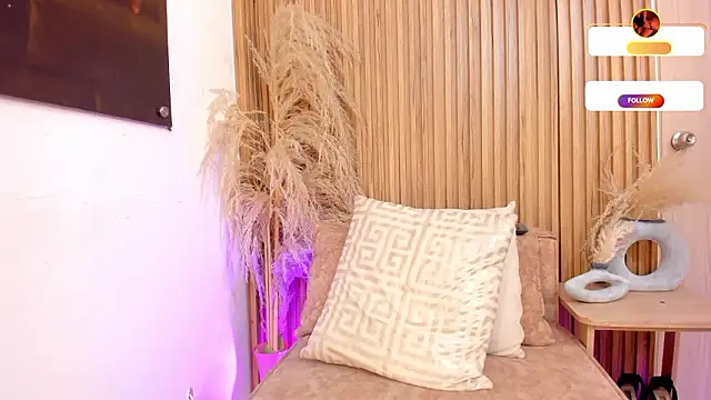 Snapshot of sofhiaa_adaams chatting on 02/19/26, 10:50 sofhiaa adaams online show from 02/19/26, 10:50