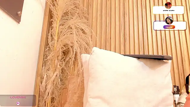 Snapshot of sofhiaa_adaams chatting on 03/04/26, 11:00 sofhiaa adaams online show from 03/04/26, 11:00