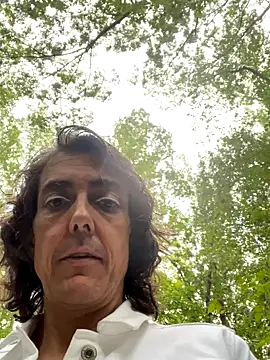 Snapshot of lookin4excitement23 chatting on 09/10/25, 10:21 lookin4excitement23 online show from 09/10/25, 10:21