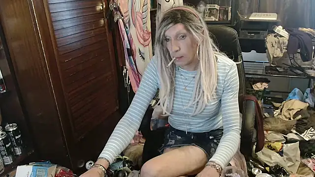 Ombeline1 online show from 04/29/26, 04:00