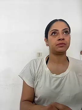 Juana19 online show from 10/18/25, 04:30