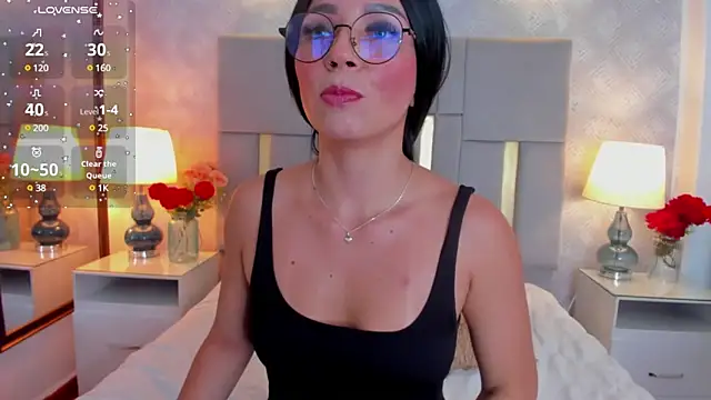 Snapshot of Camilaa_Sanchez_ chatting on 02/28/25, 11:36 Camilaa Sanchez online show from 02/28/25, 11:36