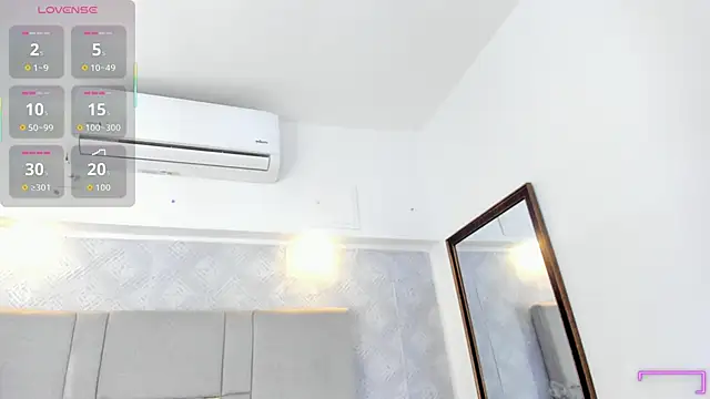 Snapshot of Camilaa_Sanchez_ chatting on 10/08/25, 12:36 Camilaa Sanchez online show from 10/08/25, 12:36