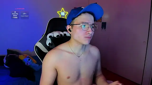 Snapshot of AustinSummerr chatting on 01/22/25, 01:32 AustinSummerr online show from 01/22/25, 01:32