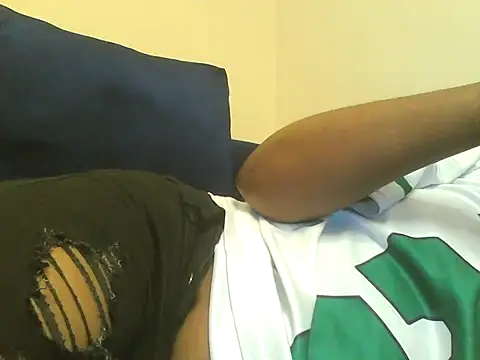 Snapshot of Sexy_Riri chatting on 09/29/25, 06:57 Sexy Riri online show from 09/29/25, 06:57
