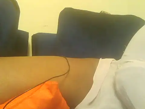 Snapshot of Sexy_Riri chatting on 10/03/25, 01:13 Sexy Riri online show from 10/03/25, 01:13