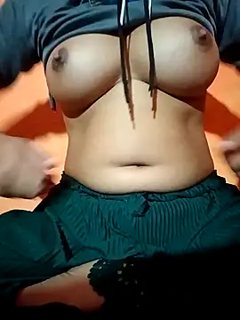 Snapshot of Mangla_Bhabhi chatting on 02/17/25, 09:41 Mangla Bhabhi online show from 02/17/25, 09:41