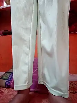 Snapshot of Mangla_Bhabhi chatting on 03/19/25, 06:03 Mangla Bhabhi online show from 03/19/25, 06:03