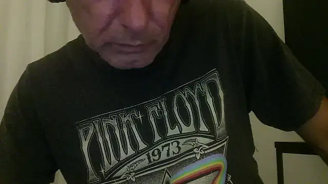 Snapshot of butseriouslykahnt chatting on 12/08/24, 09:02 butseriouslykahnt online show from 12/08/24, 09:02