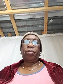 Freakyassnwildx online show from 05/01/26, 10:42