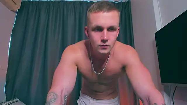 Snapshot of Samuel_Andrew chatting on 02/08/25, 04:25 Samuel Andrew online show from 02/08/25, 04:25