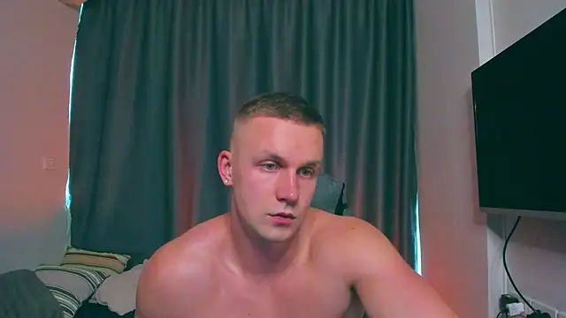 Snapshot of Samuel_Andrew chatting on 03/08/25, 07:16 Samuel Andrew online show from 03/08/25, 07:16