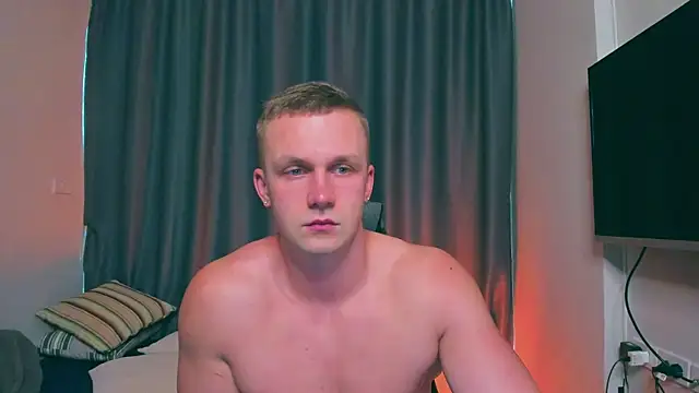 Snapshot of Samuel_Andrew chatting on 03/18/25, 01:21 Samuel Andrew online show from 03/18/25, 01:21