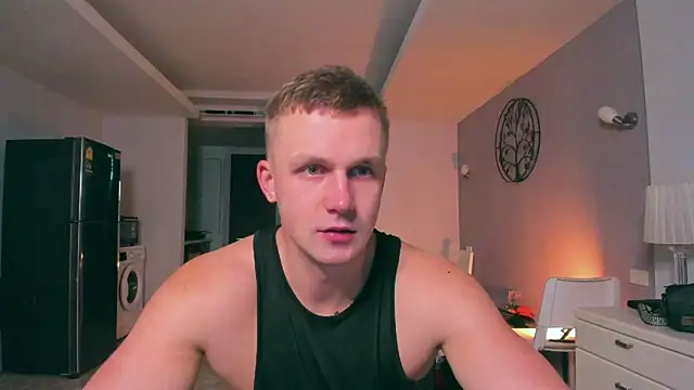 Snapshot of Samuel_Andrew chatting on 09/16/25, 04:46 Samuel Andrew online show from 09/16/25, 04:46