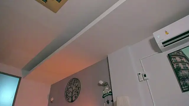 Snapshot of Samuel_Andrew chatting on 11/23/25, 02:33 Samuel Andrew online show from 11/23/25, 02:33