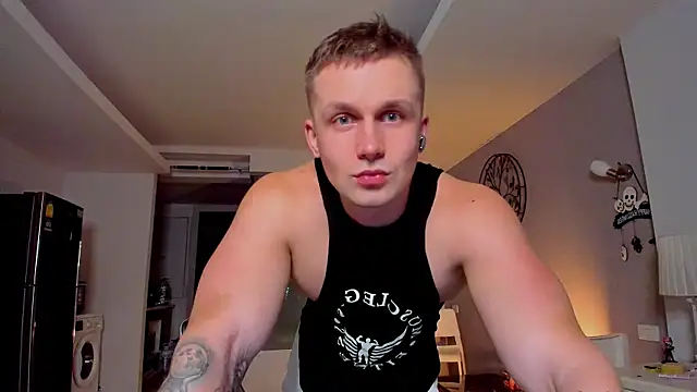 Snapshot of Samuel_Andrew chatting on 11/25/25, 02:33 Samuel Andrew online show from 11/25/25, 02:33