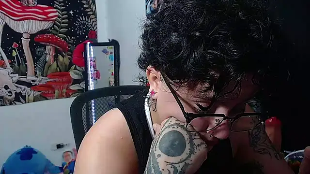 isabeautyx19 online show from 06/25/26, 02:33