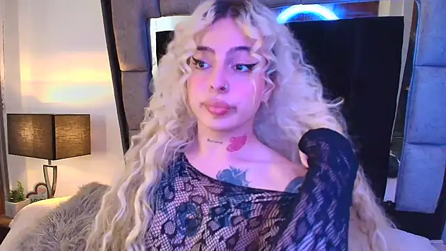 Bonnie vega online show from 03/12/25, 06:55