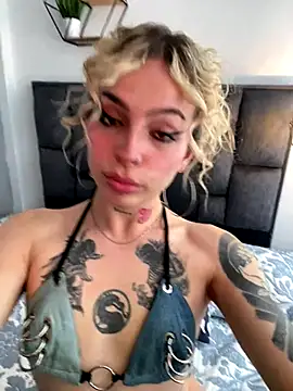 Bonnie vega online show from 10/02/25, 02:24