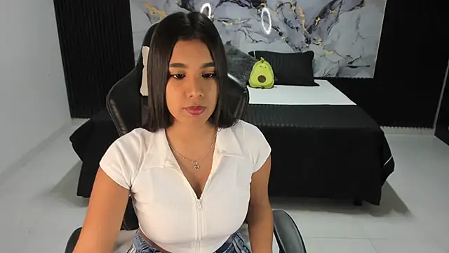 Ivy 16 online show from 02/01/25, 12:05