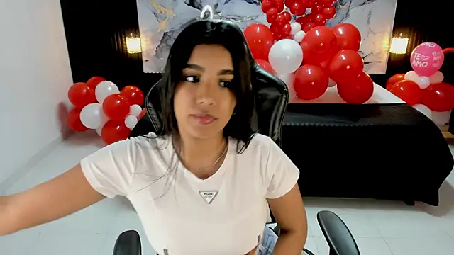 Ivy 16 online show from 02/12/25, 12:01