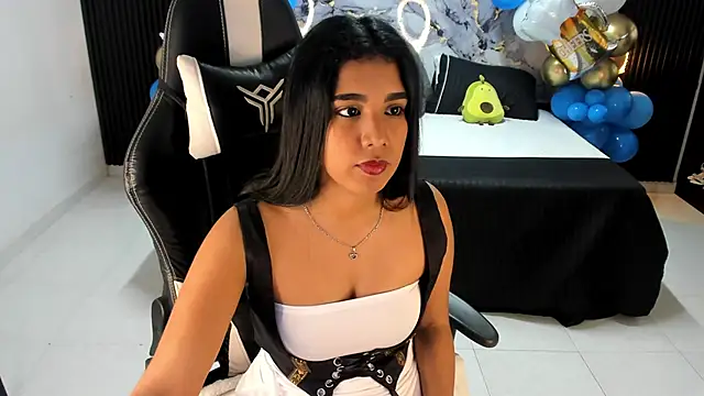 Ivy 16 online show from 09/24/25, 11:57