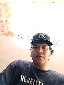 Snapshot of yoryisexi chatting on 10/13/25, 12:16 yoryisexi online show from 10/13/25, 12:16