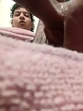 Snapshot of yoryisexi chatting on 12/23/25, 01:58 yoryisexi online show from 12/23/25, 01:58