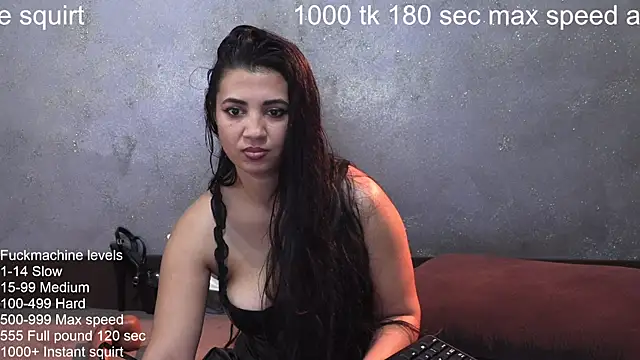 Snapshot of Alissa_bby chatting on 11/22/25, 11:31 Alissa bby online show from 11/22/25, 11:31