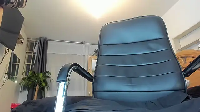 pollet brown online show from 12/22/25, 12:40