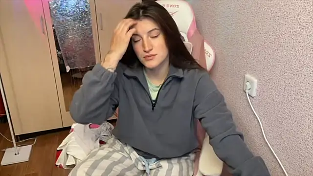 Katrin  kiss online show from 04/24/26, 04:31