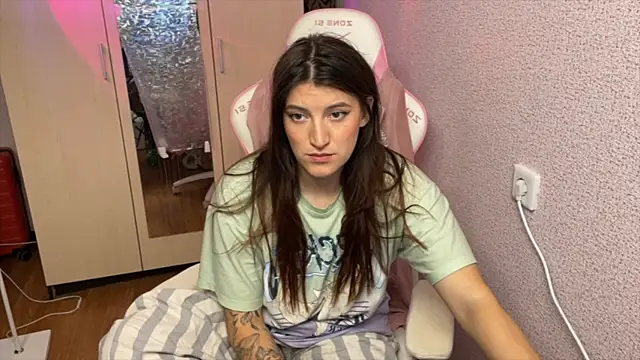 Katrin  kiss online show from 04/25/26, 04:04