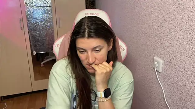 Katrin  kiss online show from 04/28/26, 05:40