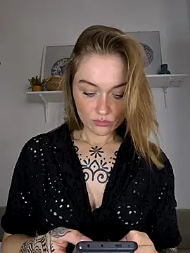 Snapshot of Goldloeckchen159 chatting on 10/19/25, 12:39 Goldloeckchen159 online show from 10/19/25, 12:39