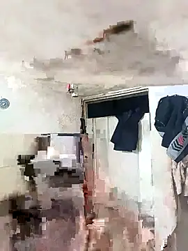 Snapshot of walwan85 chatting on 11/12/25, 03:29 walwan85 online show from 11/12/25, 03:29