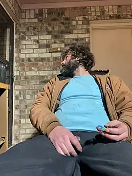 Snapshot of bigJohnson223 chatting on 12/15/24, 12:17 bigJohnson223 online show from 12/15/24, 12:17