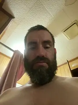 Snapshot of bigJohnson223 chatting on 01/06/25, 07:20 bigJohnson223 online show from 01/06/25, 07:20