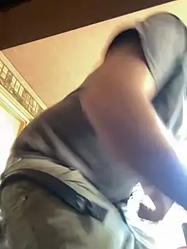 Snapshot of bigJohnson223 chatting on 01/18/25, 10:17 bigJohnson223 online show from 01/18/25, 10:17