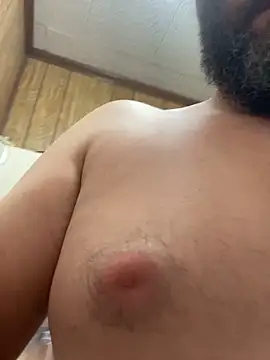 Snapshot of bigJohnson223 chatting on 09/15/25, 11:38 bigJohnson223 online show from 09/15/25, 11:38