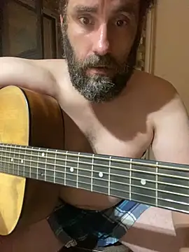 Snapshot of bigJohnson223 chatting on 09/17/25, 04:03 bigJohnson223 online show from 09/17/25, 04:03