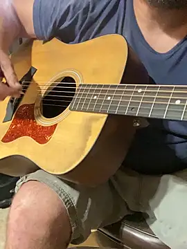 Snapshot of bigJohnson223 chatting on 10/26/25, 02:50 bigJohnson223 online show from 10/26/25, 02:50