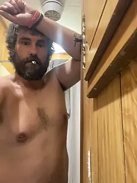 Snapshot of bigJohnson223 chatting on 10/27/25, 07:34 bigJohnson223 online show from 10/27/25, 07:34