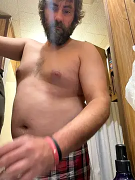 Snapshot of bigJohnson223 chatting on 12/04/25, 08:01 bigJohnson223 online show from 12/04/25, 08:01